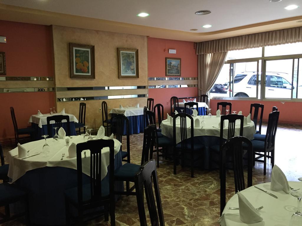 Hotel Restaurante Derby Carballino Extérieur photo